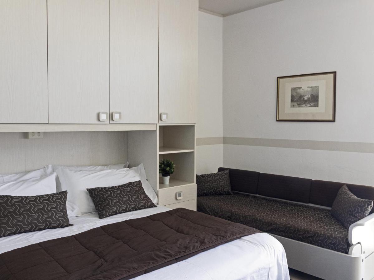 Hotel Funivia Laveno-Mombello Bagian luar foto