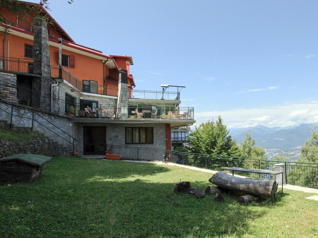 Hotel Funivia Laveno-Mombello Bagian luar foto