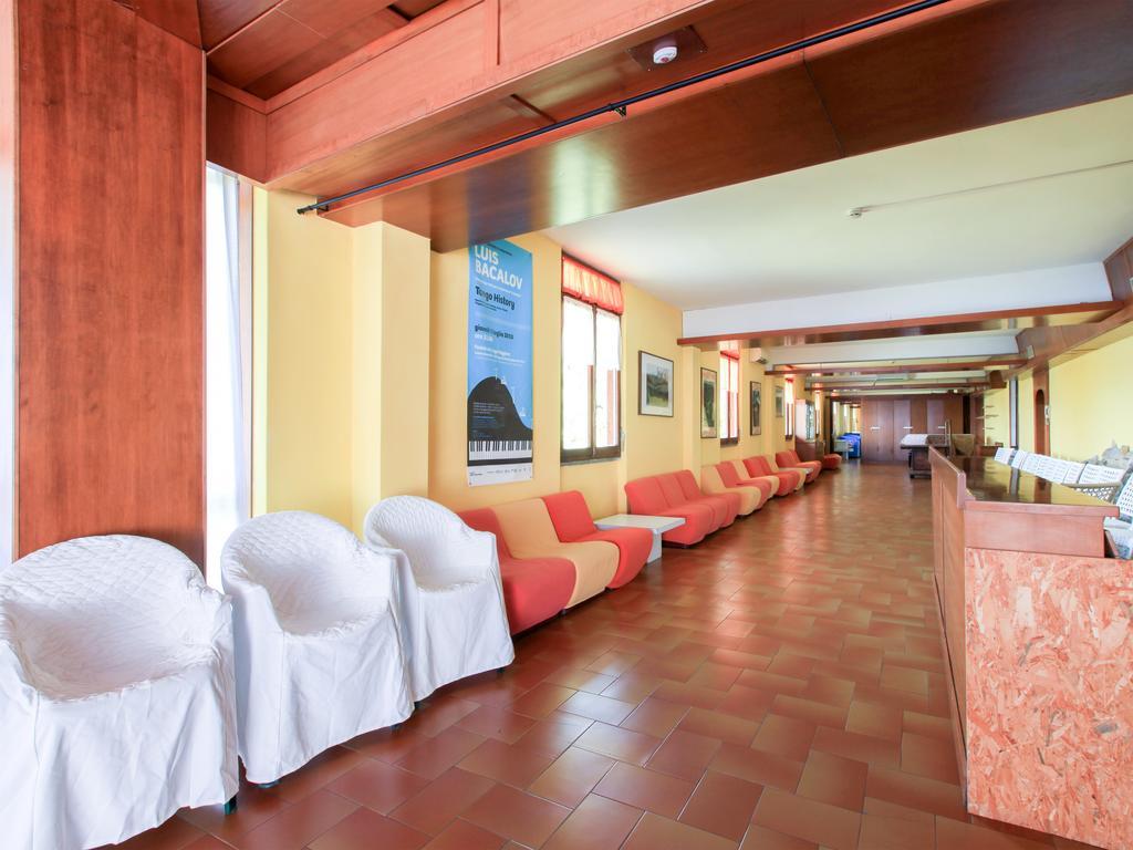 Hotel Funivia Laveno-Mombello Bagian luar foto