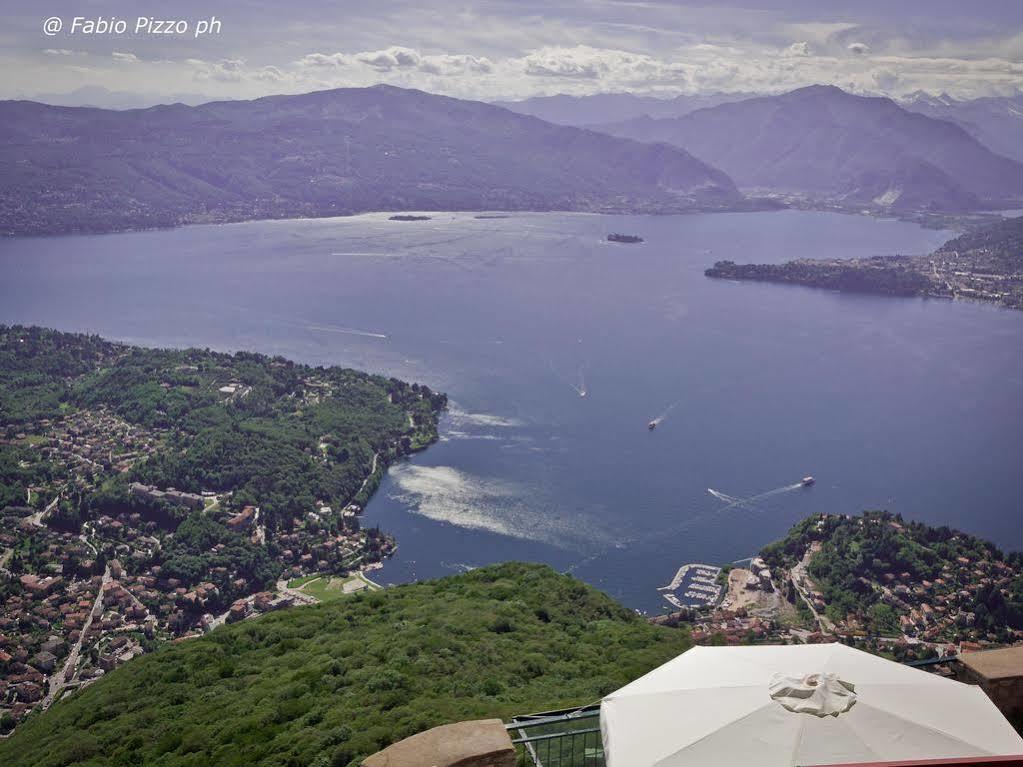 Hotel Funivia Laveno-Mombello Bagian luar foto