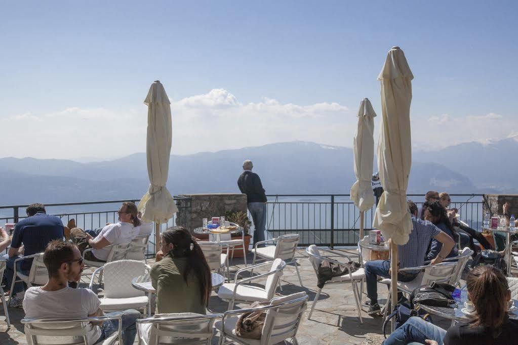 Hotel Funivia Laveno-Mombello Bagian luar foto